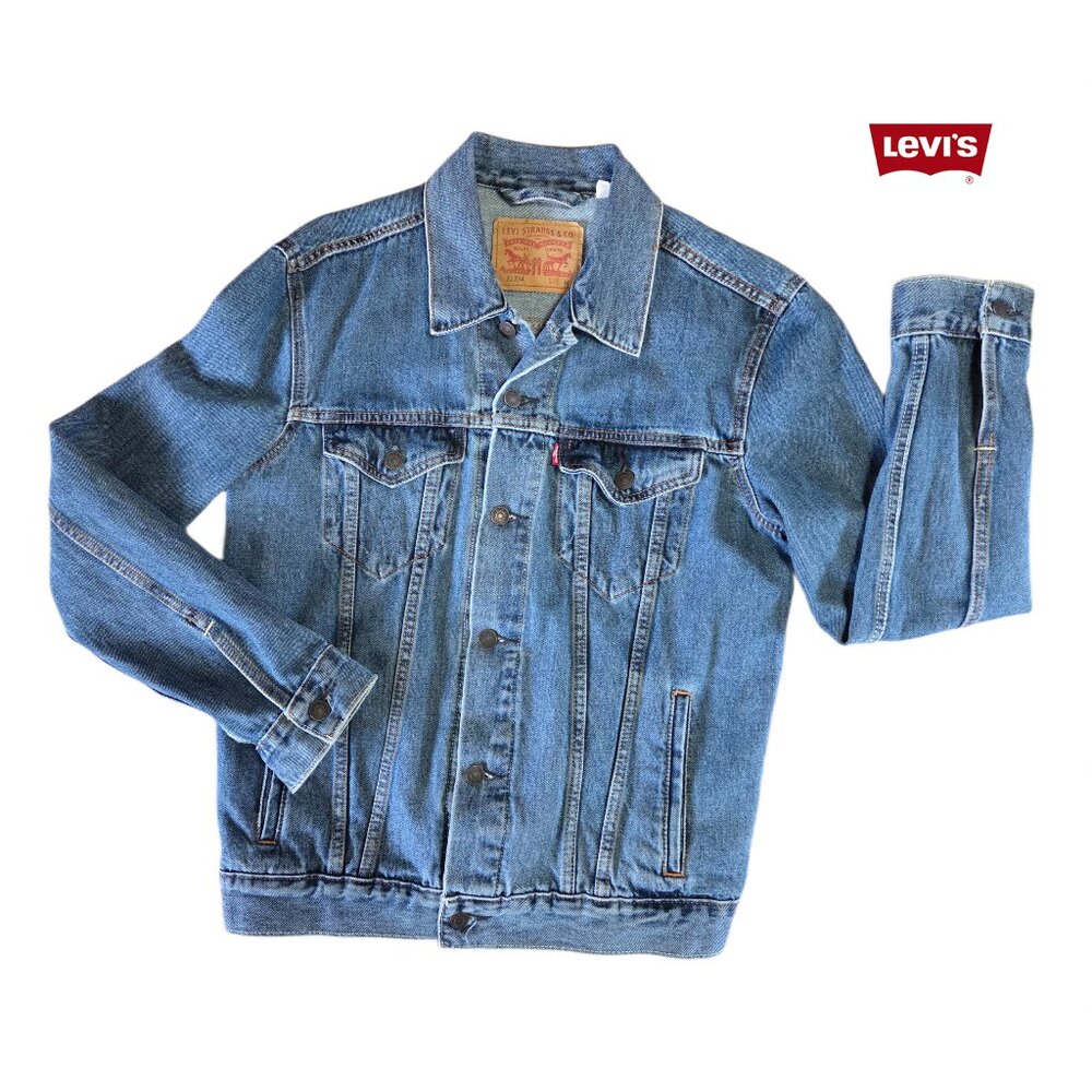 Levi’s Men’s Original Trucker Jean Jacket – Medium Wash Denim – Size Medium